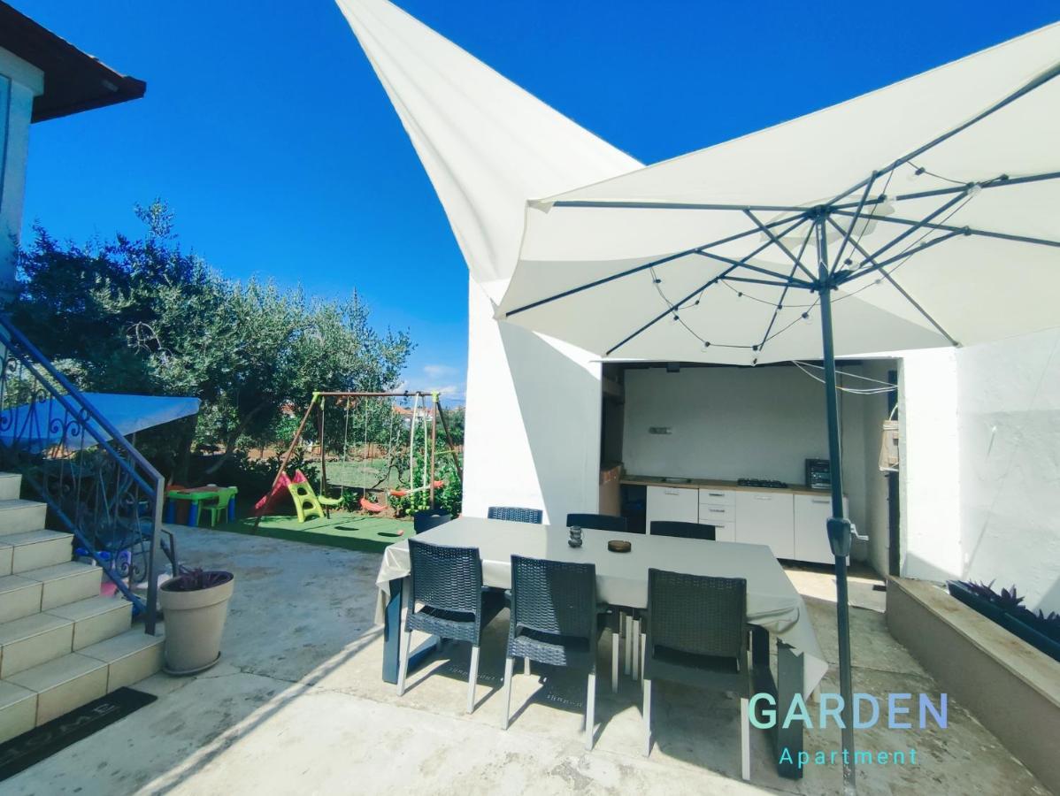 Apartamento Garden Sutomiscica Exterior foto
